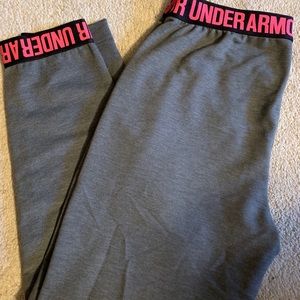 UA crop jogger